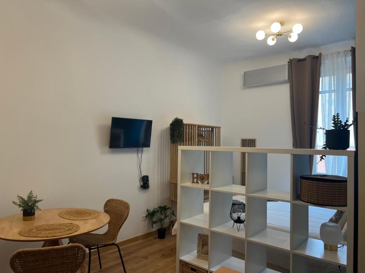 Regina Milano Ai Navigli - Sky Tv, Wifi And Breakfast Boxアパートメント エクステリア 写真