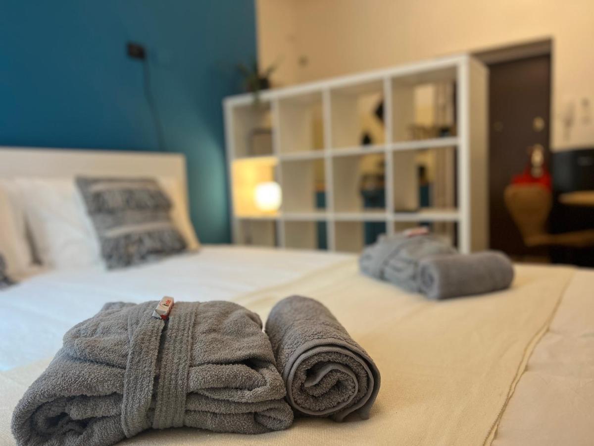 Regina Milano Ai Navigli - Sky Tv, Wifi And Breakfast Boxアパートメント エクステリア 写真