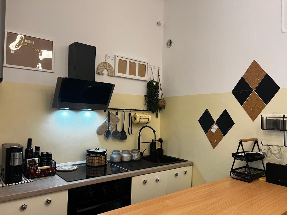 Regina Milano Ai Navigli - Sky Tv, Wifi And Breakfast Boxアパートメント エクステリア 写真